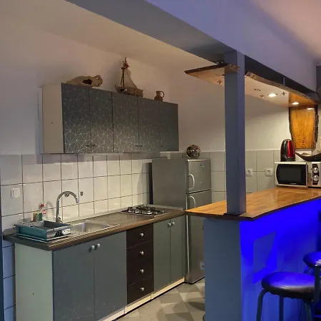 Jale Apartment Split