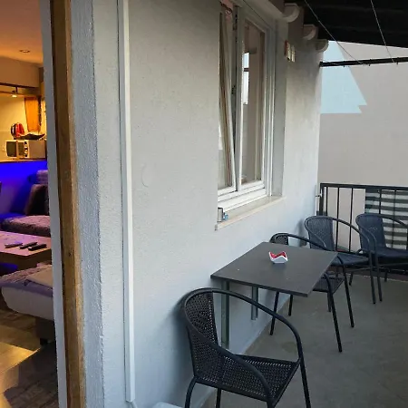 Jale Apartment Split